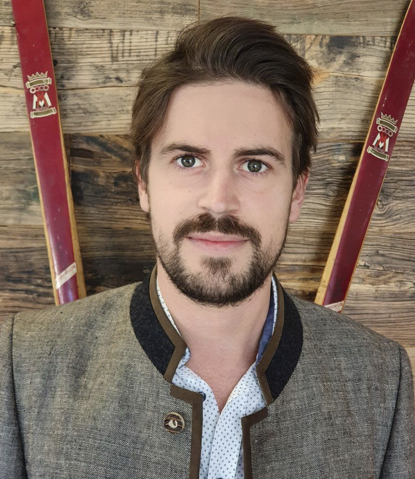 Parkettlegermeister Marcel Vincenz von Fußboden Vincenz in Teisendorf